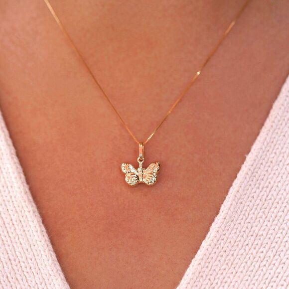 14K Solid Gold Butterfly Pendant Necklace Charm 1.1g - Picture 4 of 4